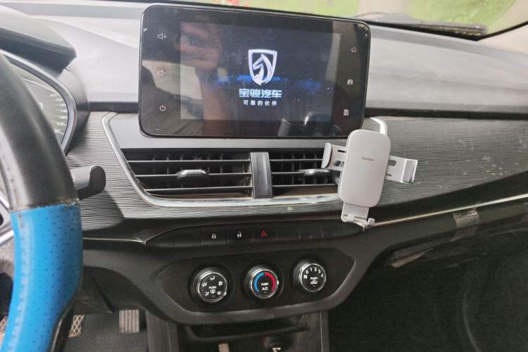 Used Baojun 360 2018 1.5L Manual Elite Version National V Audio And AC Panel