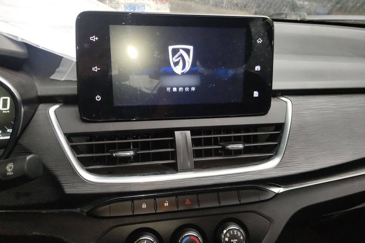 Used Baojun 360 2018 1.5L Manual Elite Version National V Audio And AC Panel