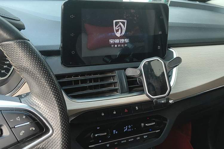 Used Baojun 360 2018 1.5L Manual Luxury Edition China V Audio And AC Panel