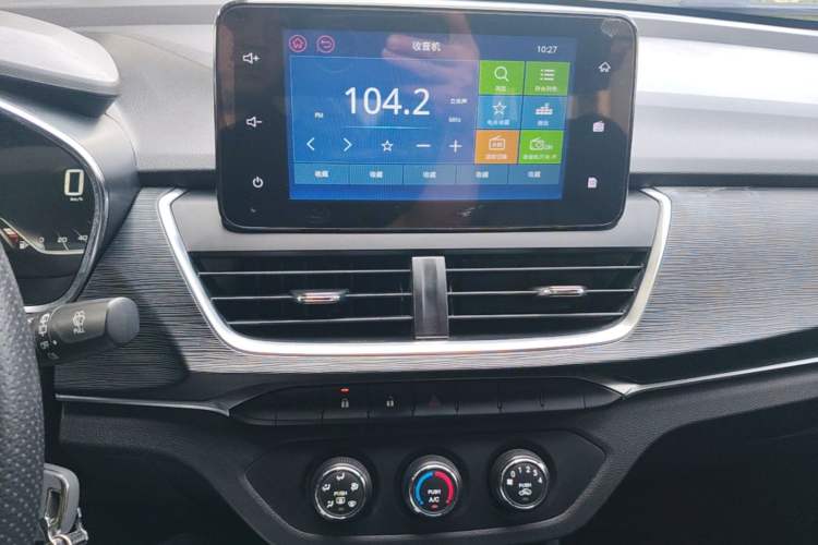 Used Baojun 360 2018 1.5L Manual Elite Version National V Audio And AC Panel