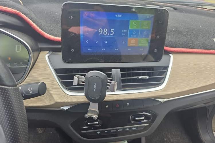 Used Baojun 360 2018 1.5L Manual Luxury Edition China V Audio And AC Panel