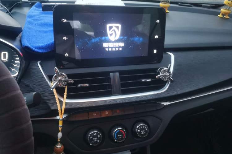 Used Baojun 360 2018 1.5L Manual Elite Version National V Audio And AC Panel