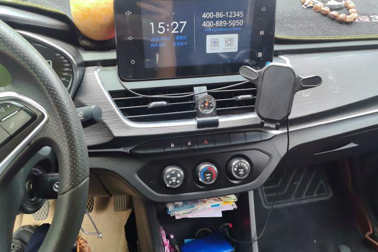 Used Baojun 360 2018 1.5L Manual Elite Version National V Audio And AC Panel