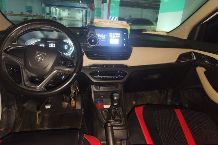 Used Baojun 360 2018 1.5L Manual Luxury Edition China V Center Console