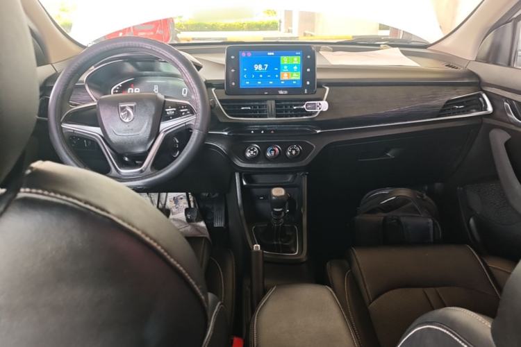 Used Baojun 360 2018 1.5L Manual Elite Version National V Center Console