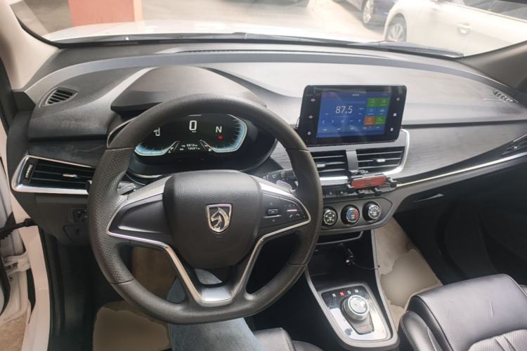 Used Baojun 360 2018 1.5L Automatic Elite Version National V Center Console