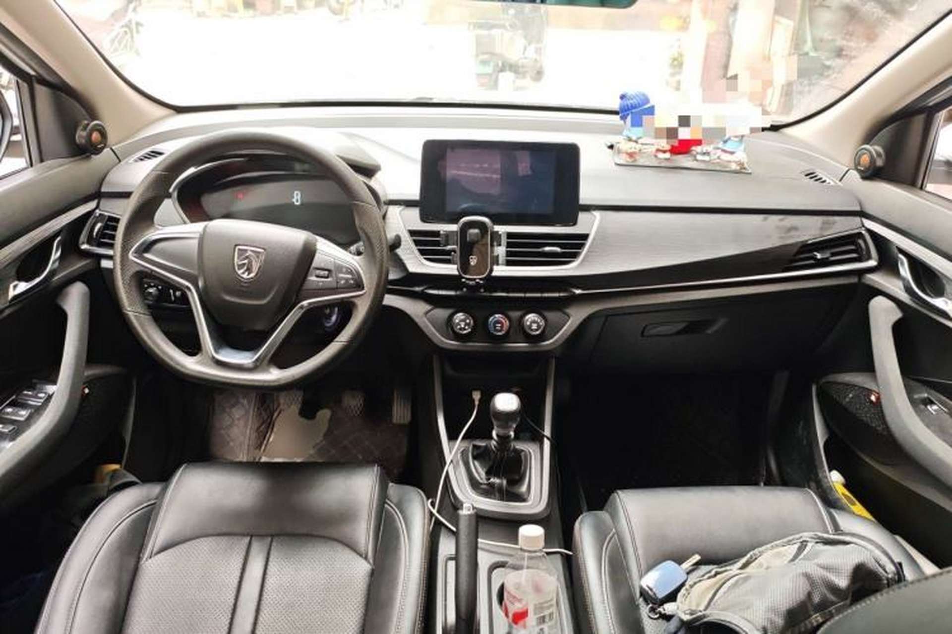 Used Baojun 360 2018 1.5L Manual Elite Version National V Center Console
