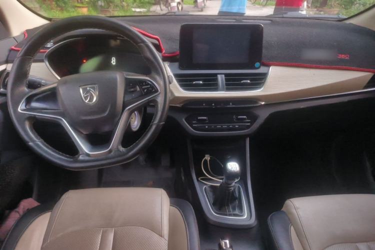Used Baojun 360 2018 1.5L Manual Luxury Edition China V Center Console