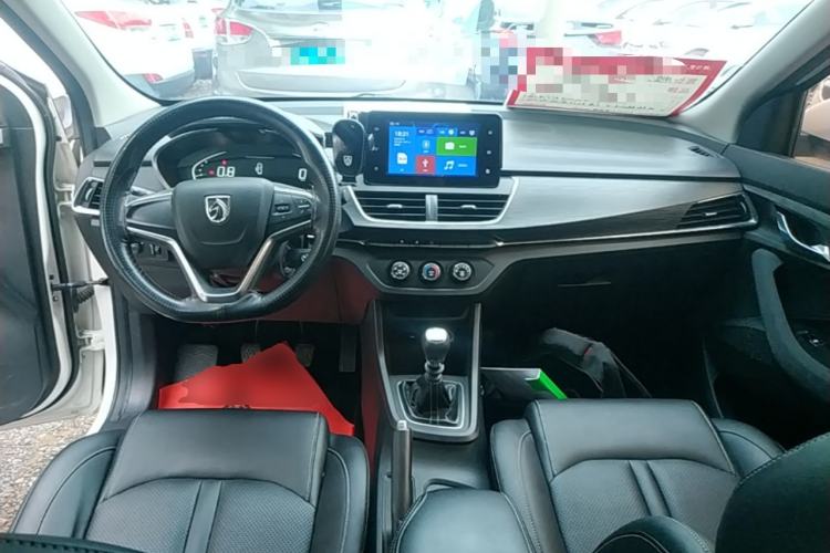 Used Baojun 360 2018 1.5L Manual Elite Version National V Center Console
