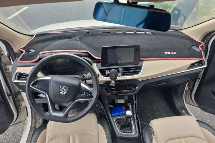 Used Baojun 360 2018 1.5L Manual Luxury Edition China V Center Console