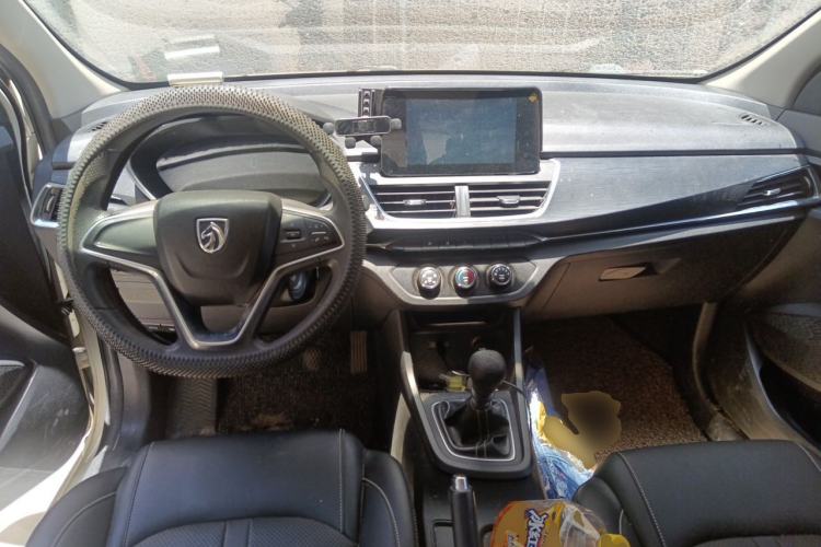 Used Baojun 360 2018 1.5L Manual Elite Version National V Center Console