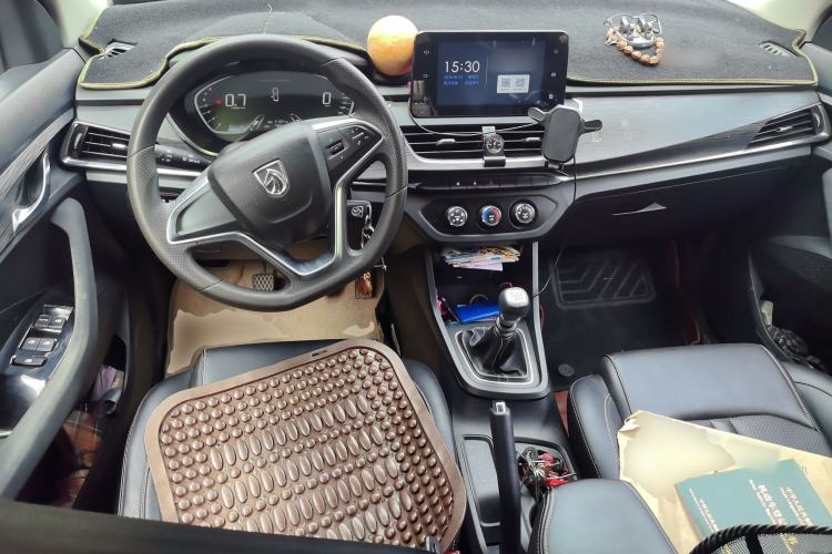 Used Baojun 360 2018 1.5L Manual Elite Version National V Center Console