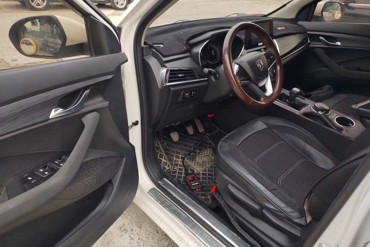Used Baojun 360 2018 1.5L Manual Elite Version National V Driver Seat
