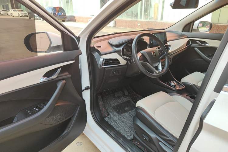 Used Baojun 360 2018 1.5L Automatic Luxury Version China V Driver Seat