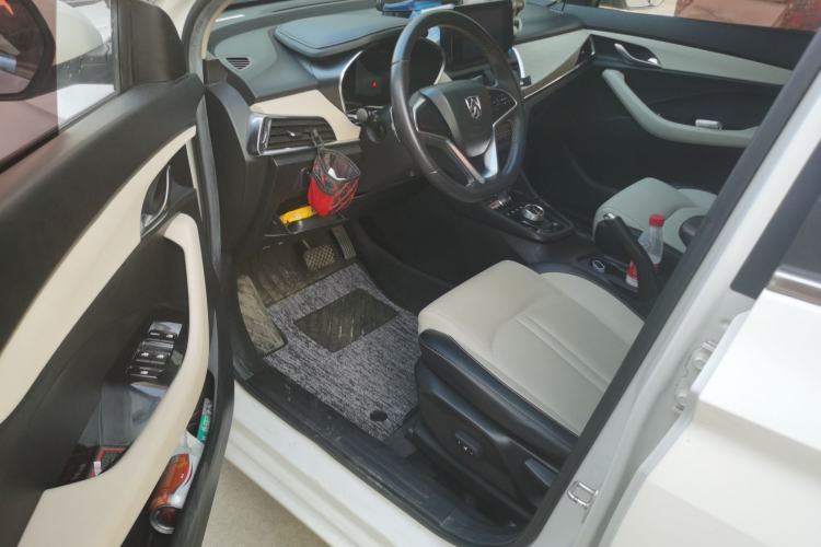 Used Baojun 360 2018 1.5L Automatic Luxury Version China V Driver Seat