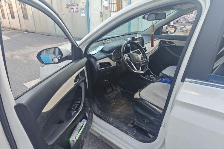 Used Baojun 360 2018 1.5L Automatic Luxury Version China V Driver Seat