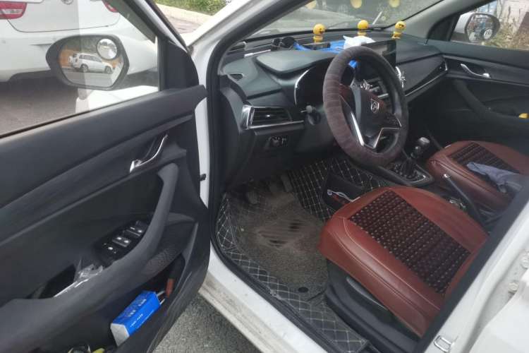 Used Baojun 360 2018 1.5L Manual Elite Version National V Driver Seat