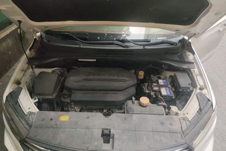 Used Baojun 360 2018 1.5L Automatic Luxury Version China V Engine Bay