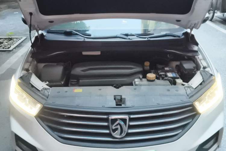 Used Baojun 360 2018 1.5L Automatic Luxury Version China V Engine Bay