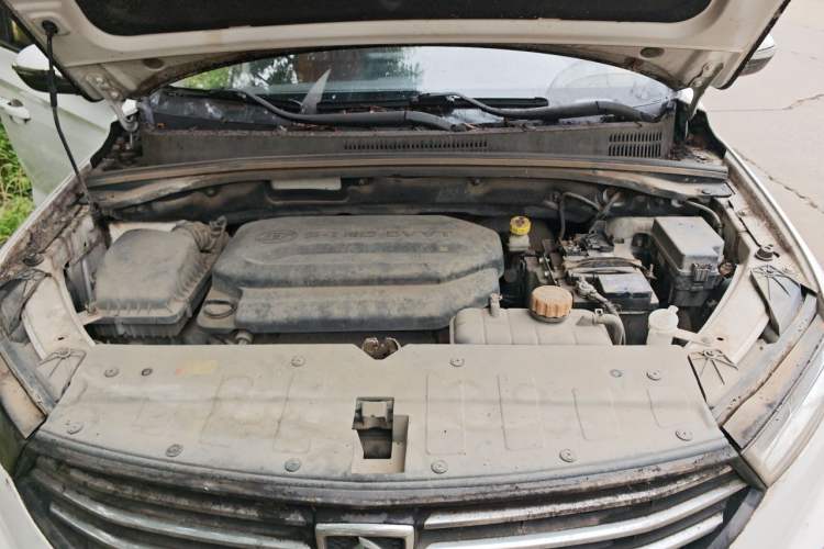 Used Baojun 360 2018 1.5L Manual Elite Version National V Engine Bay
