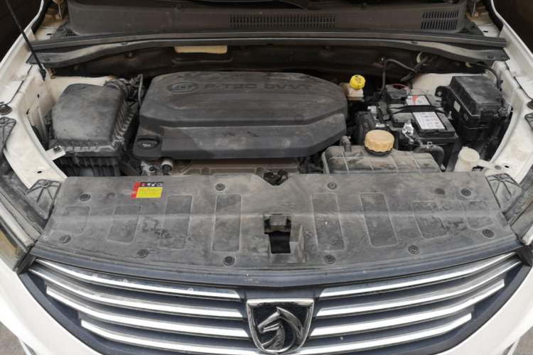 Used Baojun 360 2018 1.5L Automatic Luxury Version China V Engine Bay