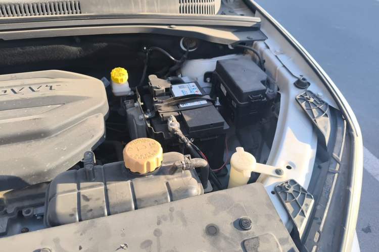 Used Baojun 360 2018 1.5L Manual Elite Version National V Engine Bay Left