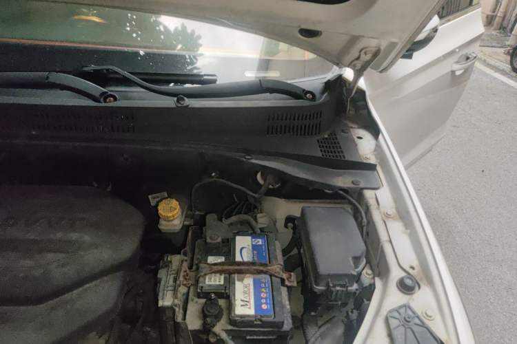 Used Baojun 360 2018 1.5L Automatic Luxury Version China V Engine Bay Left