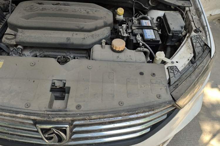 Used Baojun 360 2018 1.5L Automatic Elite Version National V Engine Bay Left