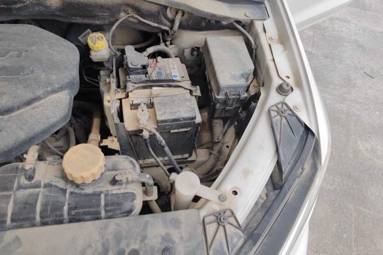 Used Baojun 360 2018 1.5L Manual Elite Version National V Engine Bay Left