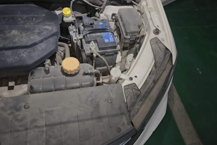 Used Baojun 360 2018 1.5L Manual Luxury Edition China V Engine Bay Left