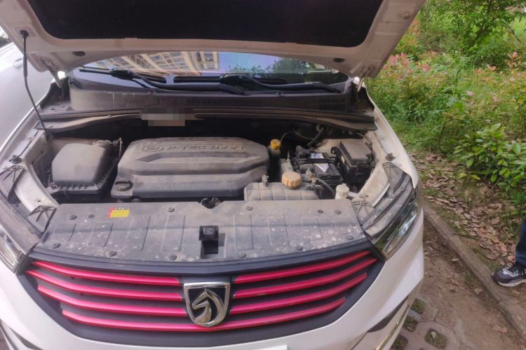 Used Baojun 360 2018 1.5L Manual Luxury Edition China V Engine Bay Left