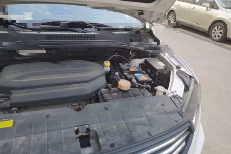 Used Baojun 360 2018 1.5L Automatic Luxury Version China V Engine Bay Left