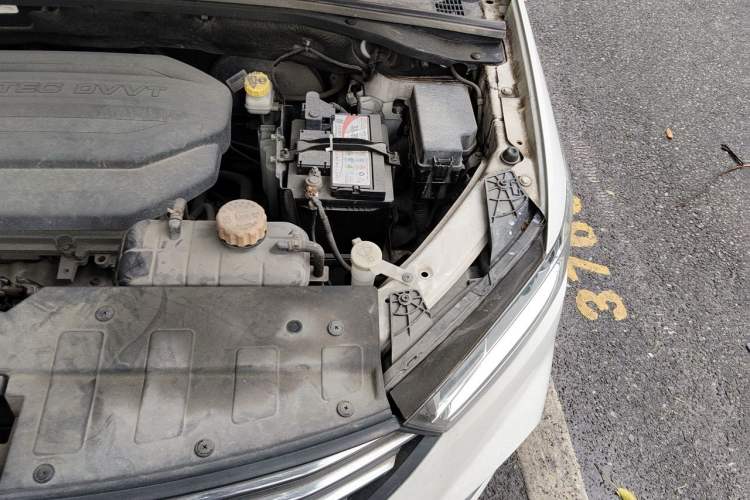 Used Baojun 360 2018 1.5L Manual Elite Version National V Engine Bay Left