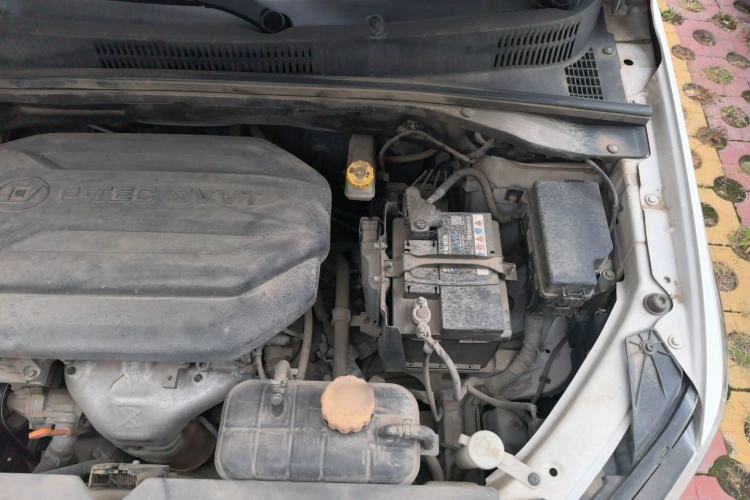 Used Baojun 360 2018 1.5L Manual Luxury Edition China V Engine Bay Left