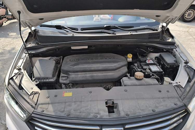 Used Baojun 360 2018 1.5L Automatic Luxury Version China V Engine Bay