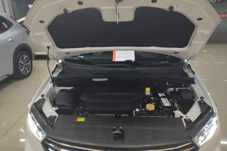 Used Baojun 360 2018 1.5L Automatic Luxury Version China V Engine Bay