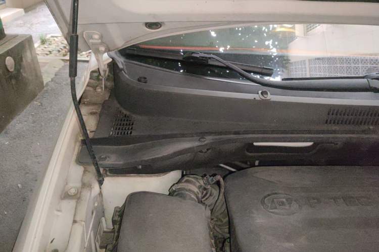 Used Baojun 360 2018 1.5L Automatic Luxury Version China V Engine Bay Right