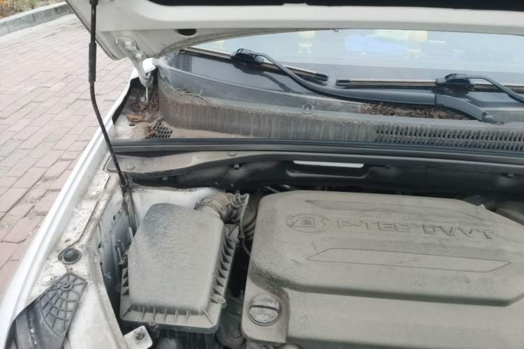 Used Baojun 360 2018 1.5L Manual Elite Version National V Engine Bay Right