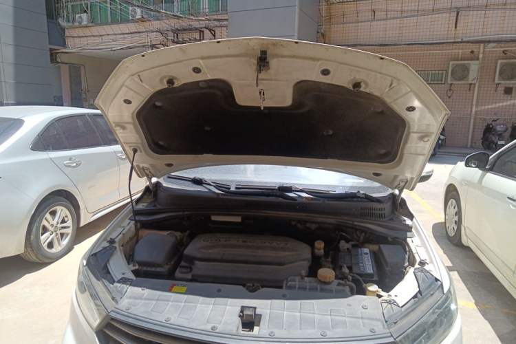 Used Baojun 360 2018 1.5L Manual Elite Version National V Engine Bay