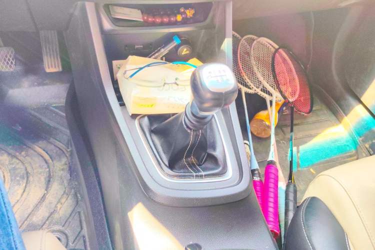 Used Baojun 360 2018 1.5L Manual Luxury Edition China V Gear Lever