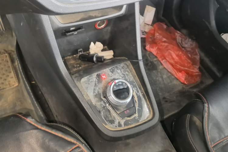 Used Baojun 360 2018 1.5L Automatic Elite Version National V Gear Lever