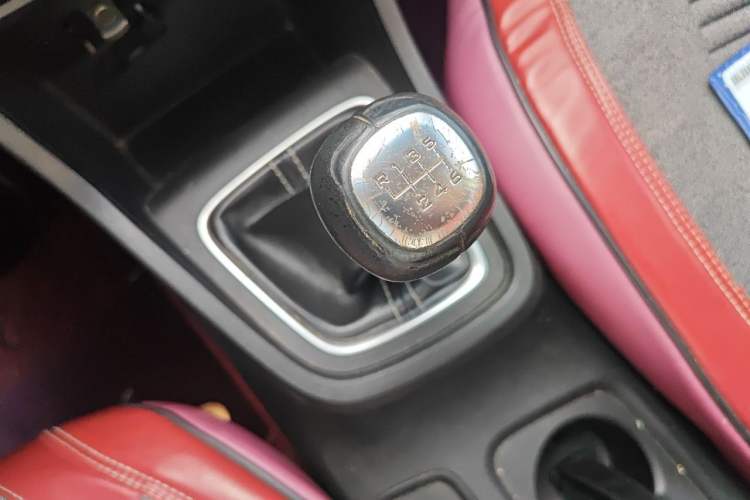 Used Baojun 360 2018 1.5L Manual Luxury Edition China V Gear Lever