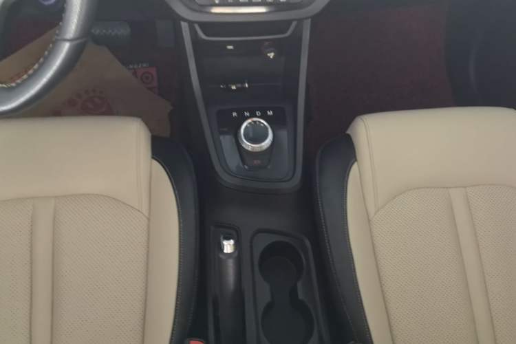 Used Baojun 360 2018 1.5L Automatic Luxury Version China V Gear Lever
