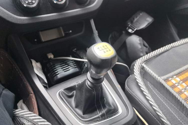 Used Baojun 360 2018 1.5L Manual Elite Version National V Gear Lever