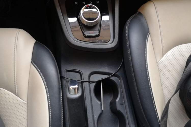 Used Baojun 360 2018 1.5L Automatic Luxury Version China V Gear Lever