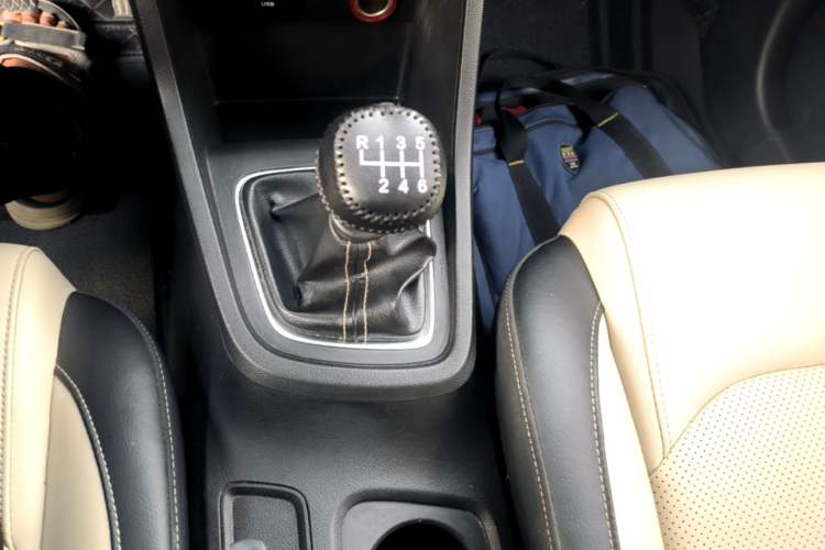 Used Baojun 360 2018 1.5L Manual Luxury Edition China V Gear Lever