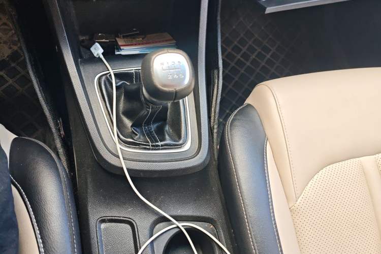 Used Baojun 360 2018 1.5L Manual Luxury Edition China V Gear Lever