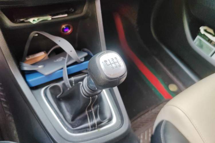 Used Baojun 360 2018 1.5L Manual Luxury Edition China V Gear Lever
