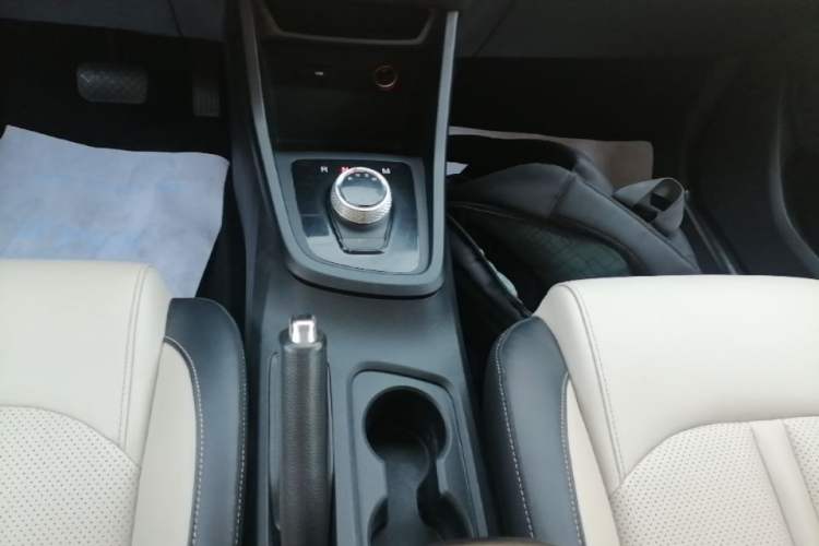 Used Baojun 360 2018 1.5L Automatic Luxury Version China V Gear Lever