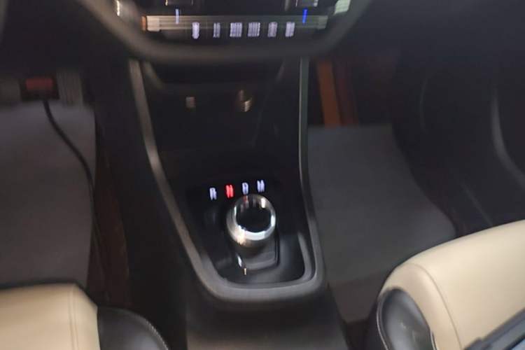 Used Baojun 360 2018 1.5L Automatic Luxury Version China V Gear Lever